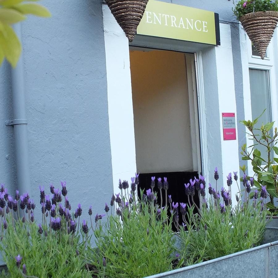 Devonshire Arms Inn Cracoe Exterior foto